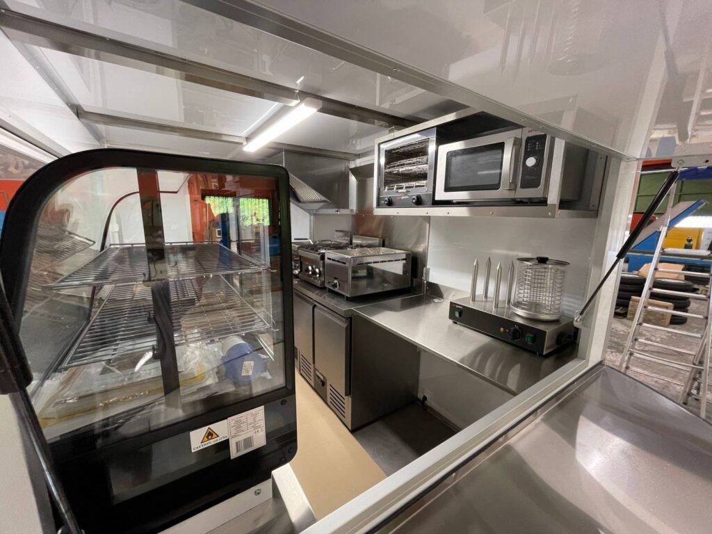 FOOD TRUCK ABSINTHE ANHÄNGER – Bild 2