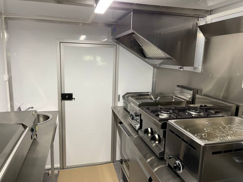 FOOD TRUCK ABSINTHE ANHÄNGER – Bild 6
