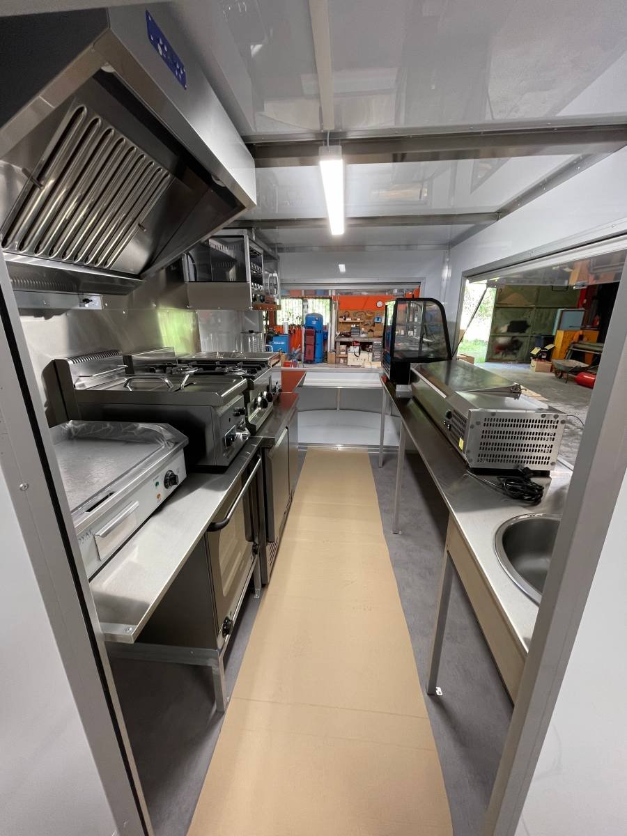 FOOD TRUCK ABSINTHE ANHÄNGER – Bild 4